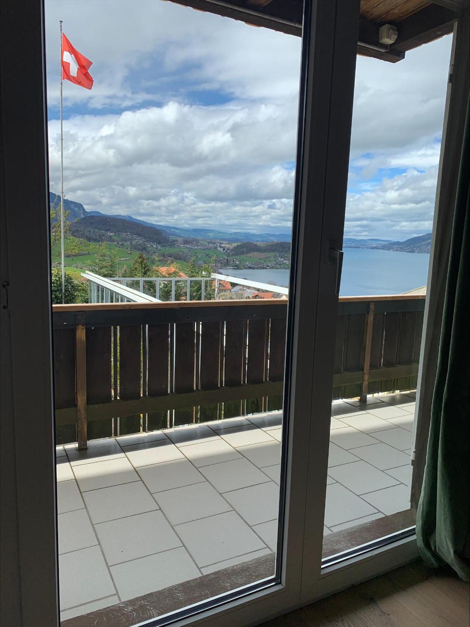 Eva'S Seeblick Krattigen Ruang foto