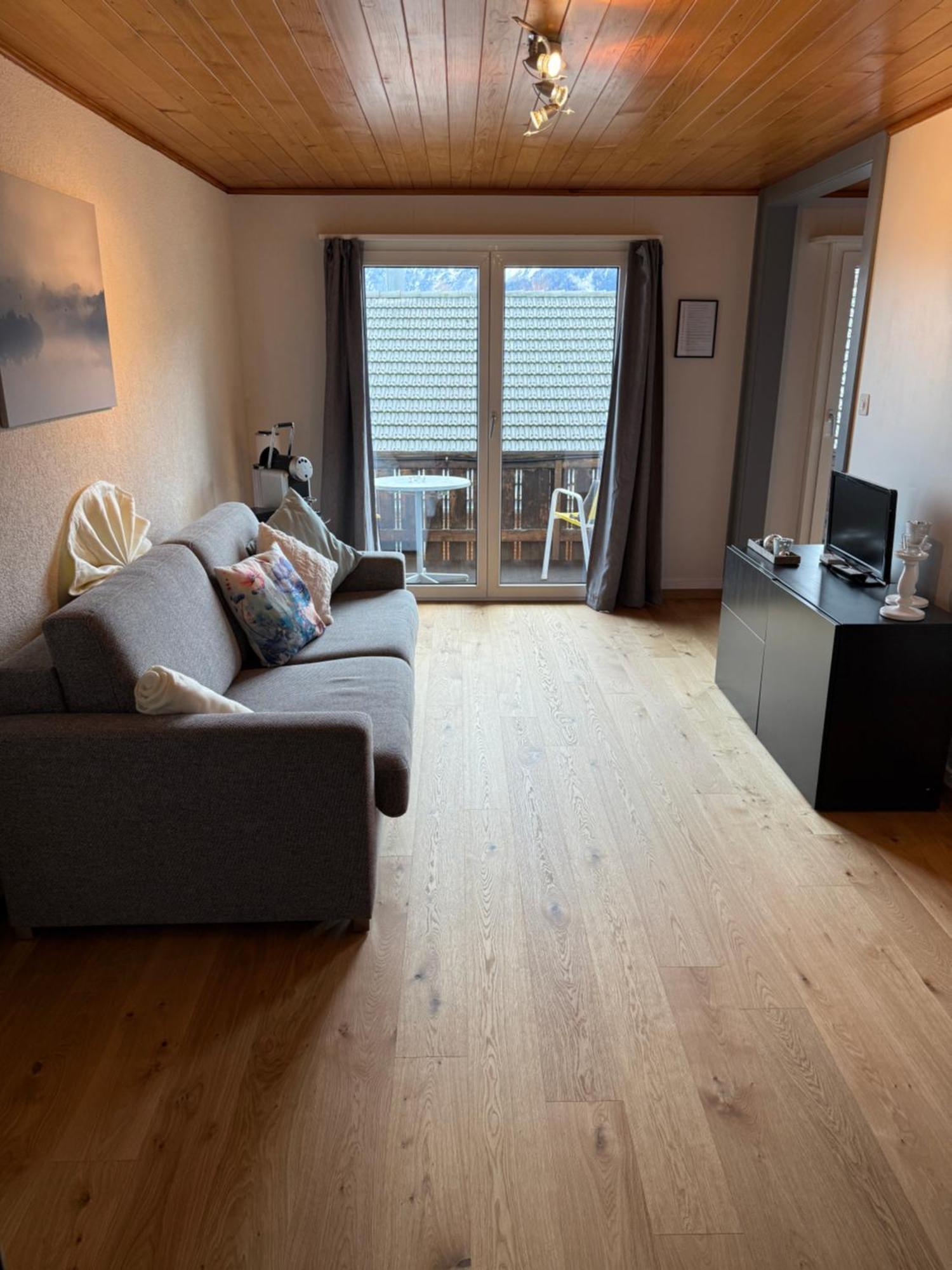 Eva'S Seeblick Krattigen Ruang foto